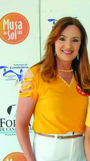 Jacqueline Heinze, coordenadora de passarela do Musa do Sol e apresentadora da TV Catedral. 