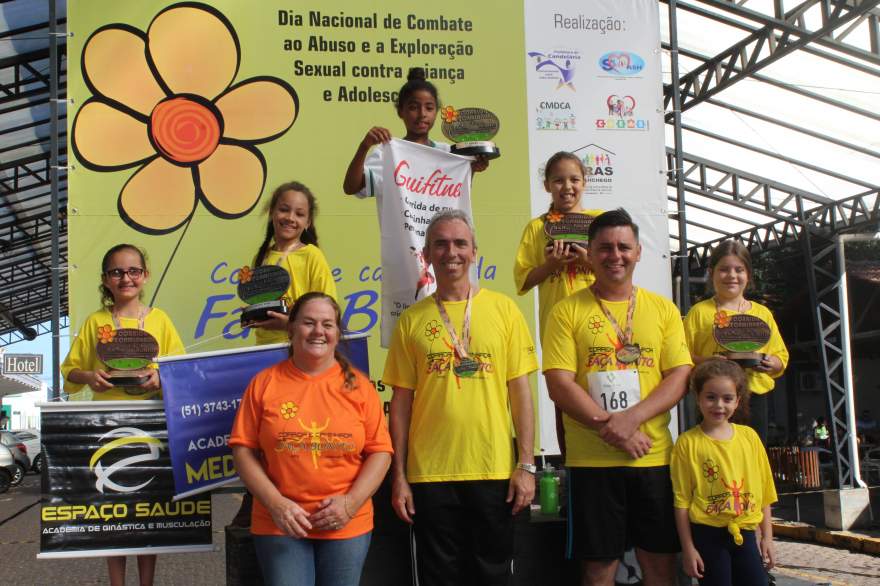 Premiação da corrida infantil 1km feminino 