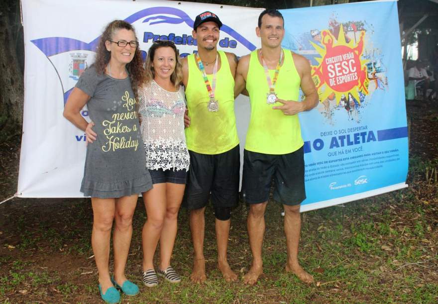 Diego e Max, no masculino, e Val e Rosária, no feminino: as duplas vencedoras
