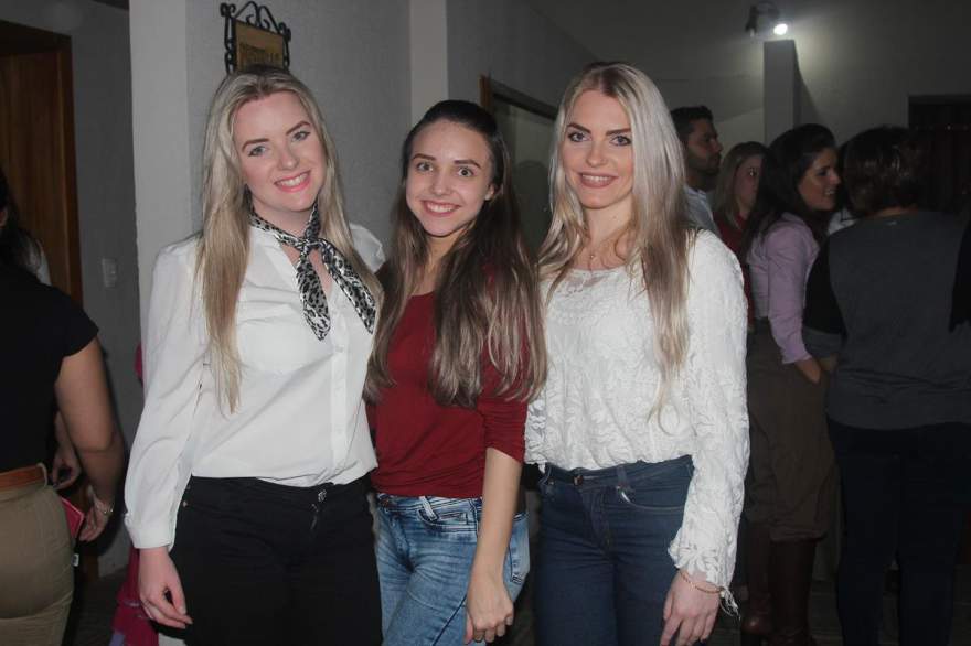 Daniele Beskow, Julieth Fernandes e Glaciele Beskow 