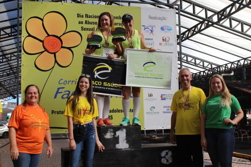 Premiação 40/44 anos feminino 8km