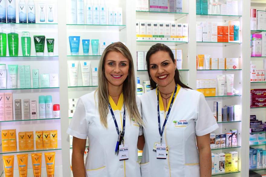 Marina Schuenke com a irmã Mariana
