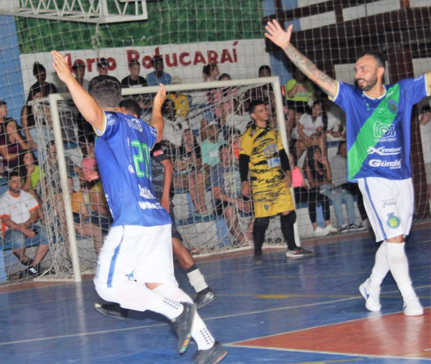 UGF/Extreme 4 x 1 Canelas