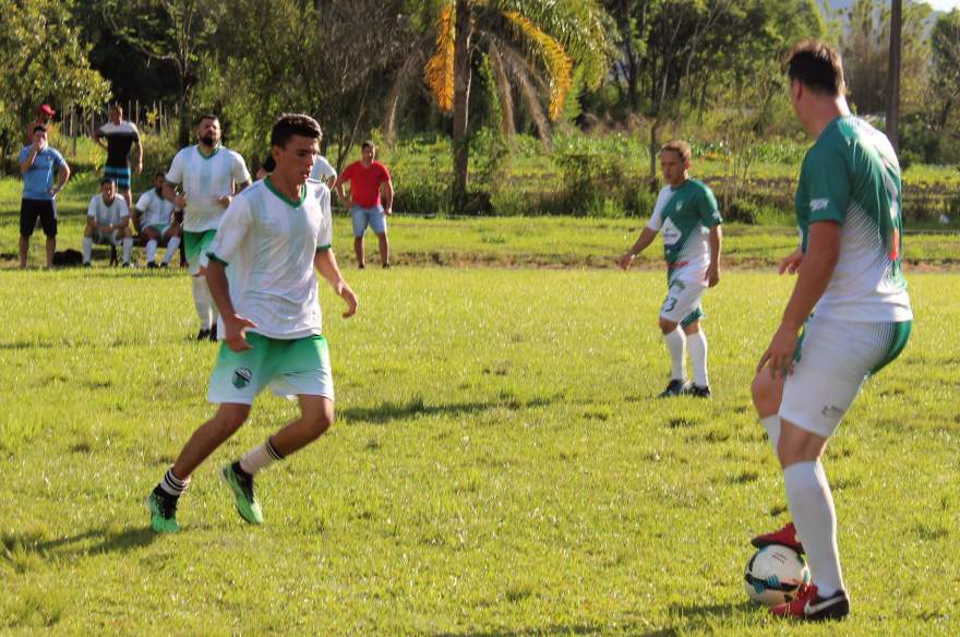 Nos titulares o Unidos do Rincão venceu o Unidos do Botucaraí por 1 a 0 e garantiu primeiro lugar no grupo A