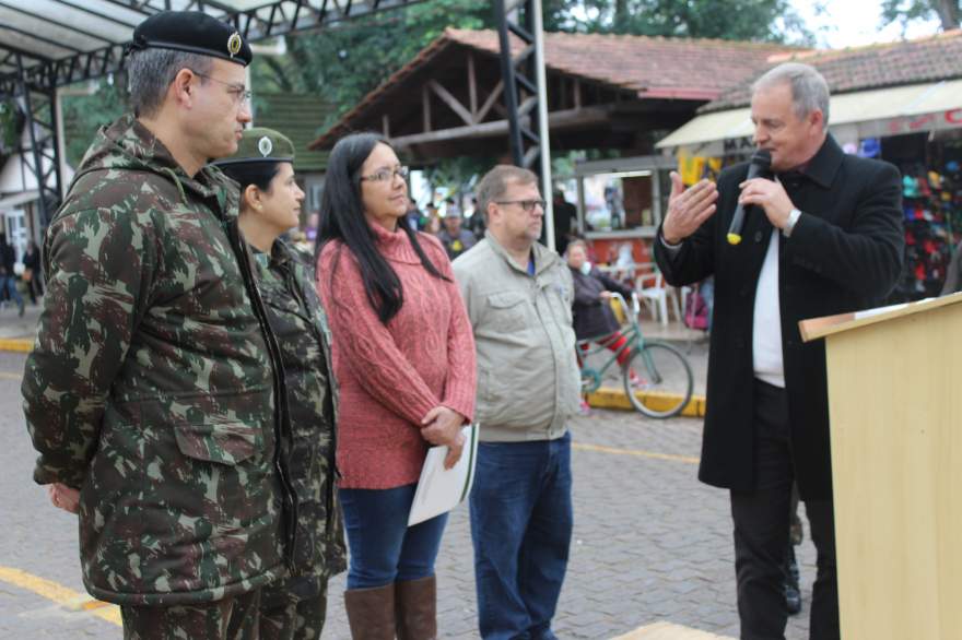 Manifestação do vice-prefeito Nestor Ellwanger durante a solenidade na rua Coberta