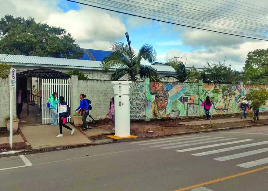 Tecnologia instalada no totem inclui sensores de presença, botão de emergência e sistema wi-fi 