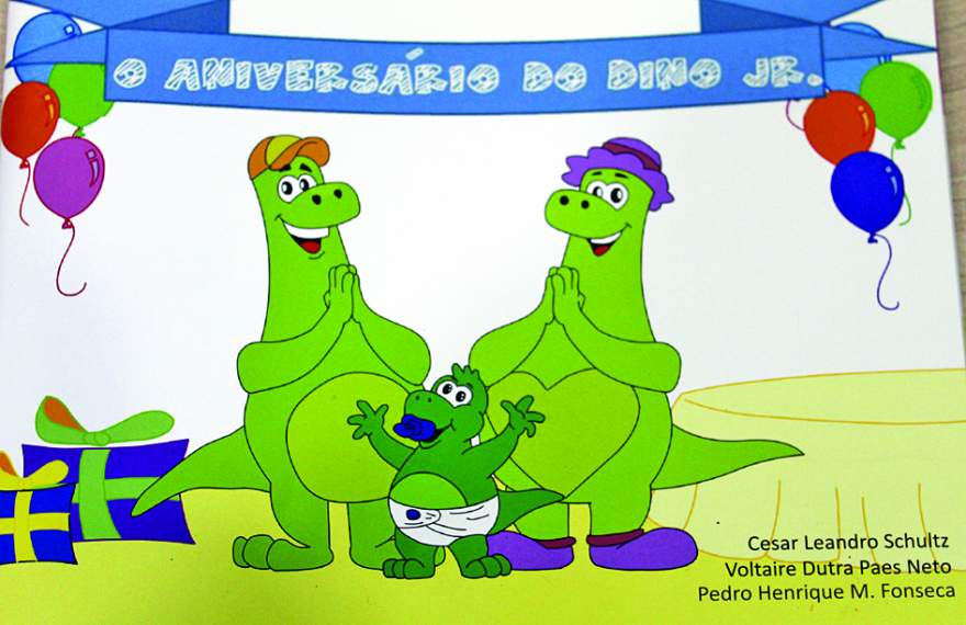 A capa do livro com uma tiragem de 500 exemplares