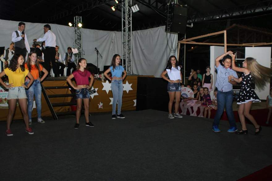 Orquestra de Canto e Dança do Colégio Medianeira