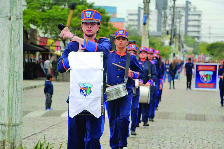 Neste ano 21 escolas participam da caminhada cívica