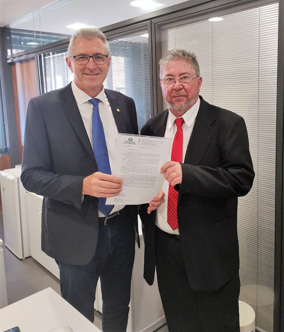 Diretor do hospital também se encontrou com o deputado federal Heitor Schuch (PSB) | Foto: Divulgação / Folha de Candelária