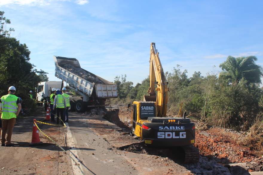 Rota de Santa Maria inicia recuperação da RSC-287 no km 135