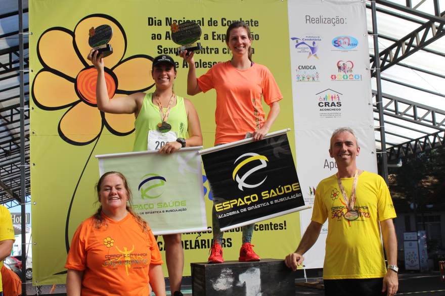 Premiação 30/34 anos feminino 8km