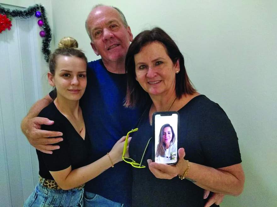 Otto, Nicole e Mariane Mundstock: tecnologia para mata a saudade