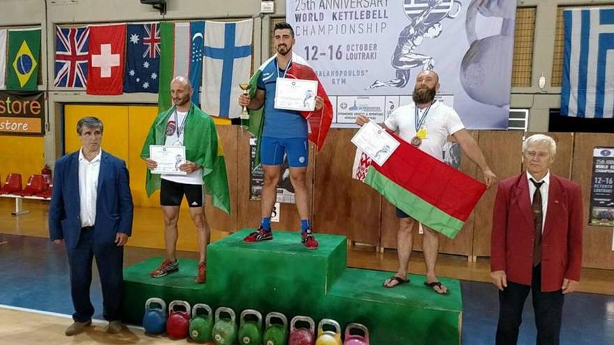 Christian Thier obteve a medalha de prata na categoria elite profissional TALC 2x32kg até 90kg