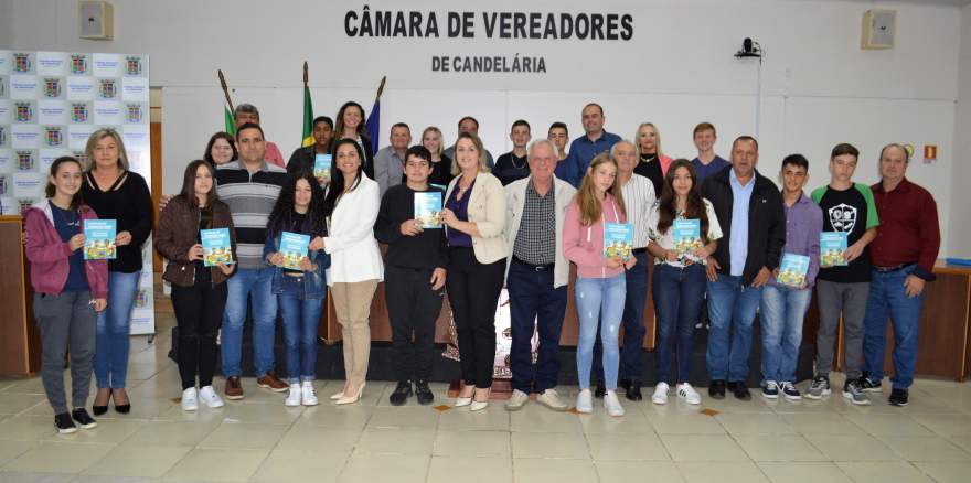 Vereadores mirins foram empossados na noite de segunda, 7 | Foto: Matheus Haetinger / AI Câmara