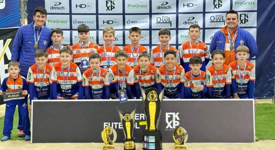 Sub 12 garantiu o bicampeonato em Porto Alegre (Foto: Divulgação | Korpus)