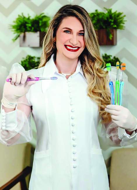 Especialista em Endodontia (tratamento de canal), a Dra. Daiana Boijink está pronta para recebe-lo em seu consultório