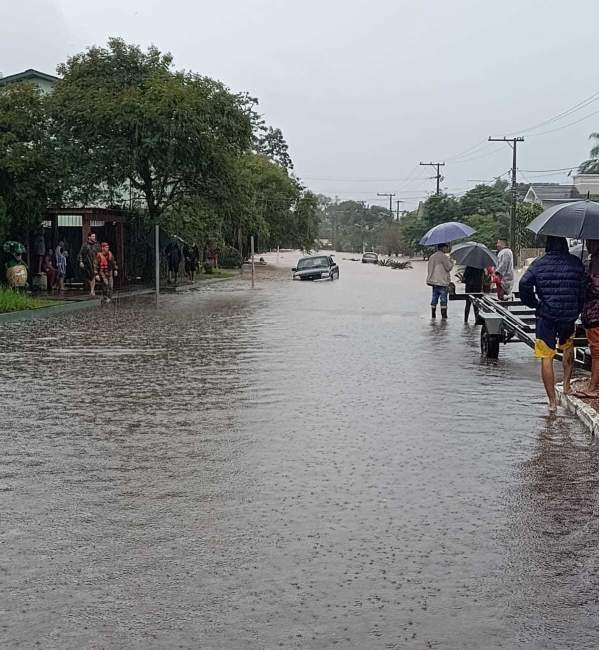 Enchente deve atingir áreas centrais do município