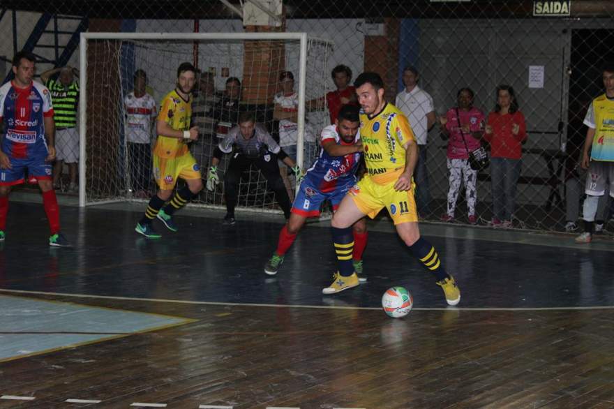 Atlético 2 x 3 Associação Marauense de Futsal (AMF)