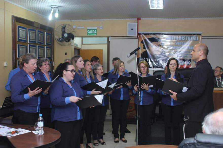 Coral Vozes de Cristo encerrou a solenidade com duas músicas