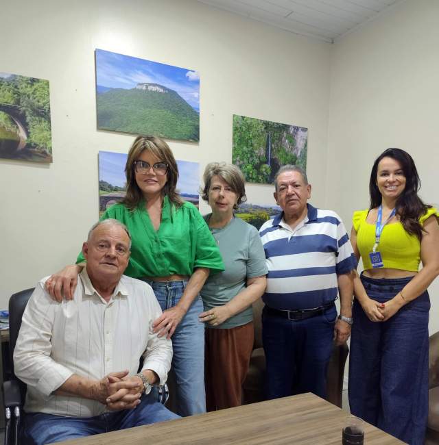 Prefeito Rim, Cleonice Medeiros, Odete Jochims, Rui Flores e Lidiane Oliveira 