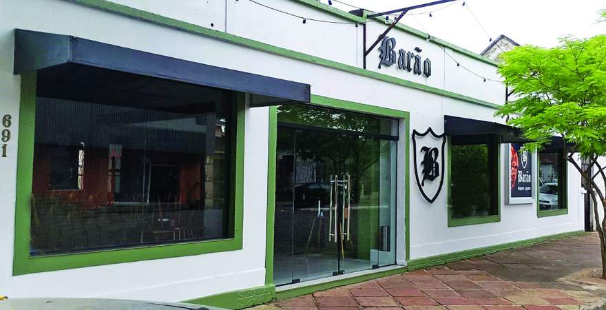 O Barão Gastrobar fica na Av. Pereira Rego, 691 