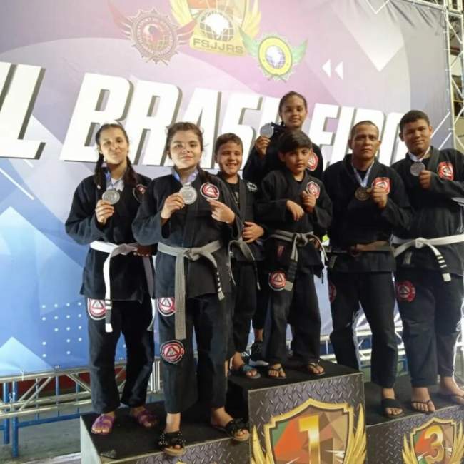 A equipe Brazuka Jiu-Jitsu do CT Esperidião