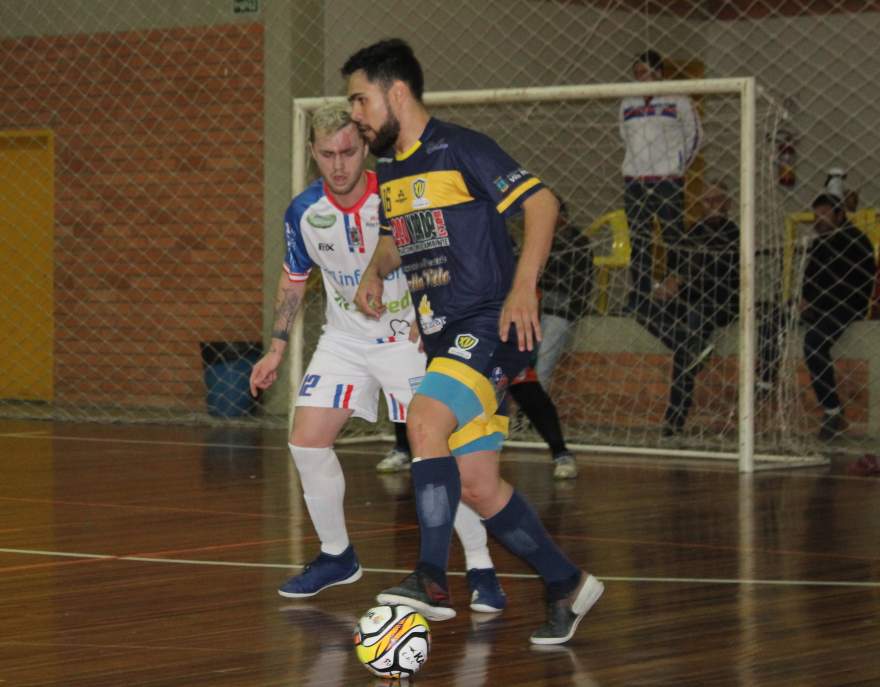 Atlético 3 x 3 XV de Novembro