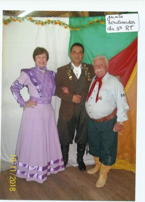 O casal com com Luiz Clovis Viera  coordenador da 5º região