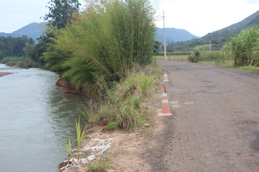 Situação da rodovia se agravou após a enchente de 2024 e trafegar pela via exige cuidado dos usuários 