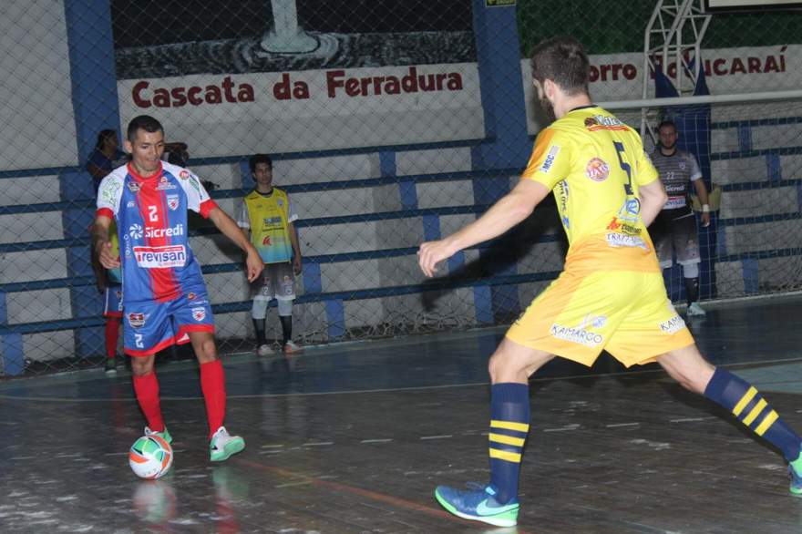 Atlético 2 x 3 Associação Marauense de Futsal (AMF)