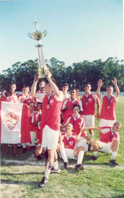 Em 2000, categoria juvenil do Juventude comemora o título invicto do metropolitano conquistado no Estádio Darcy Martin