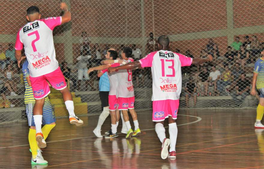 Jogadores do Art Sul comemoraram bastante a classificação para a decisão do campeonato