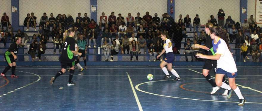 Colégio Medianeira 8 x 3 Galácticos Feminino
