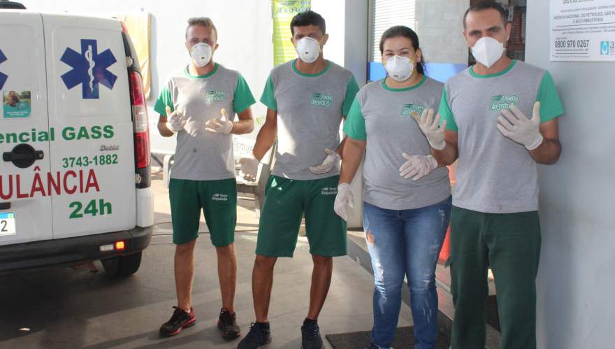 Prevenção: desde sexta, 20, os colaboradores do Posto Esquinão estão trabalhando com máscaras e luvas