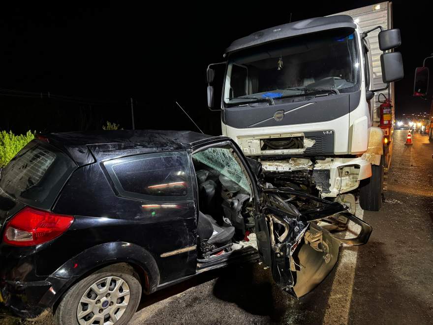 Acidente deixa motorista gravemente ferido na 287