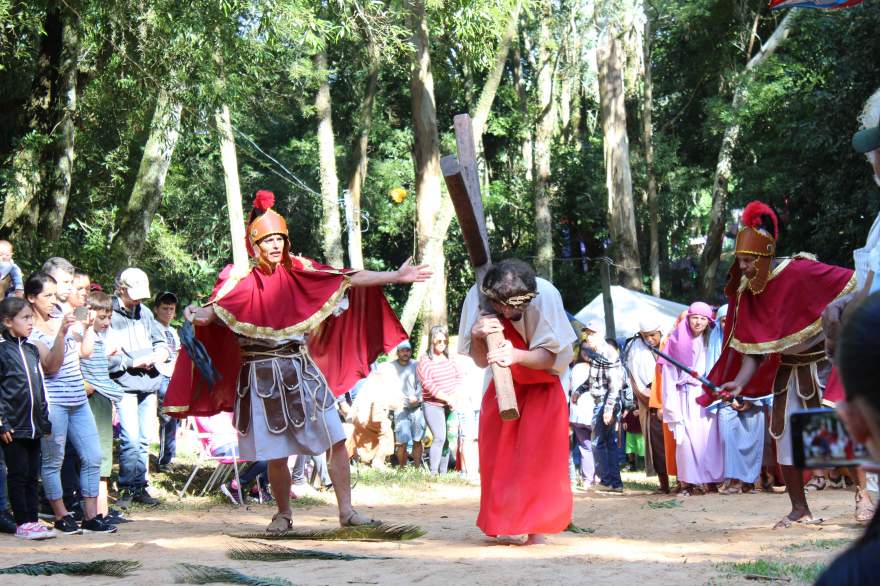 Encenação da Paixão e Morte de Cristo