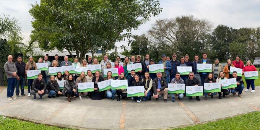 Representantes das entidades beneficiadas pelo Fundo Social em Candelária (Foto: Divulgação | Sicredi)