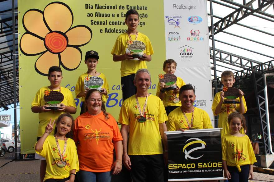 Premiação da corrida infantil 1km masculino 