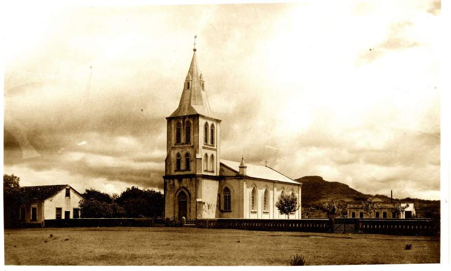 Foto de 1932 emula o ângulo do cartão postal | Arquivo / ILCC