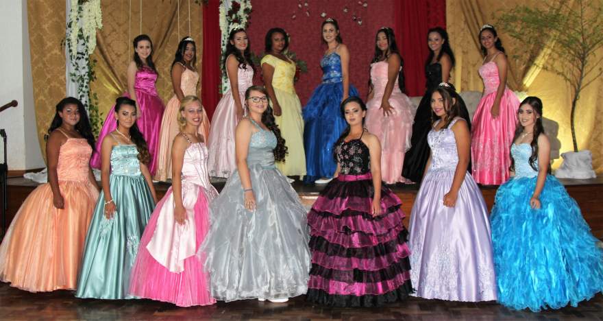 As 15 debutantes