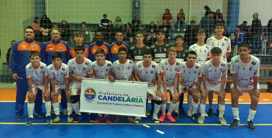 Time do sub 15 encaminhou a classificação no último domingo | Crédito: Korpus Futsal / Divulgação