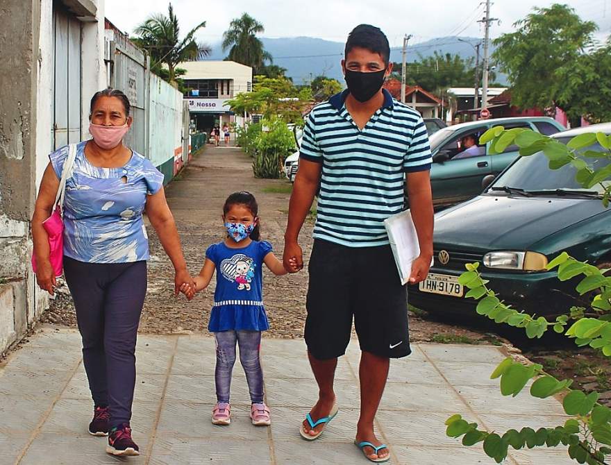 Aumento de casos reforça mais uma vez a necessidade do uso das máscaras de proteção