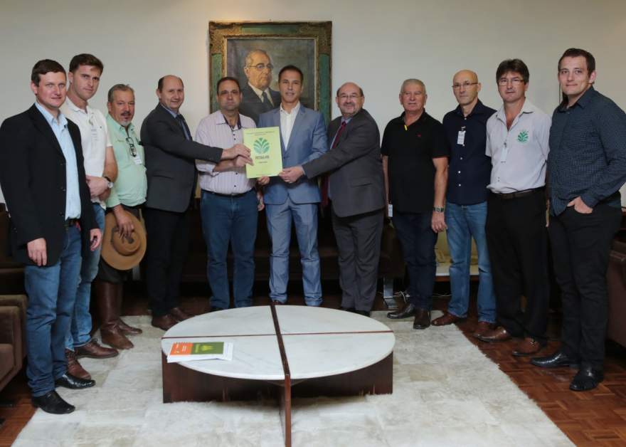 Comitiva foi recebida pelo presidente da Assembleia Legislativa, Luis Augusto Lara