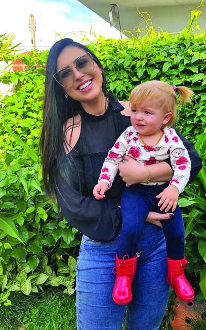 Cristiana Moraes Radünz,empresária e a filha Bella Radünz Henker.