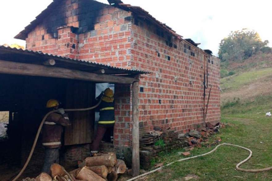 (Fotos: Arzélio Strassburger • Bombeiros Voluntários) 