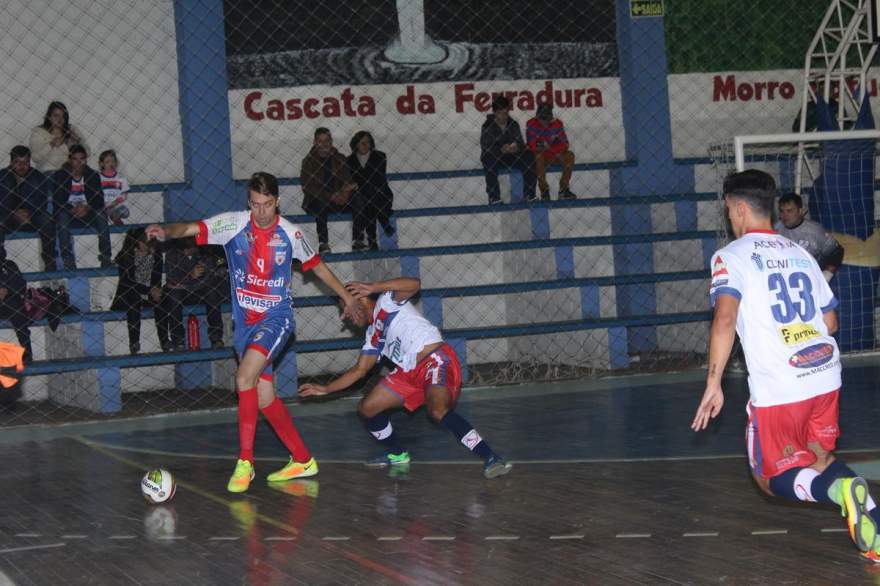 Atlético 4 x 4 Acesa