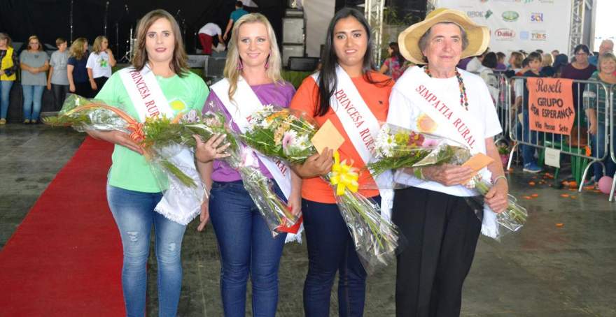 As vencedoras: Fabrícia, Tânia, Roseli e Iria Faber
