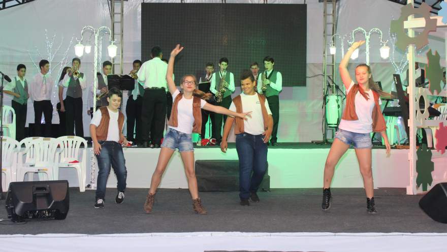 Orquestra de Canto e Dança do Colégio Medianeira