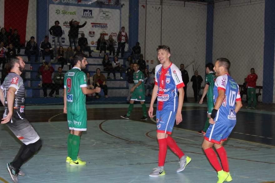 Digo festeja o gol que garantiu vantagem parcial para o Atlético
